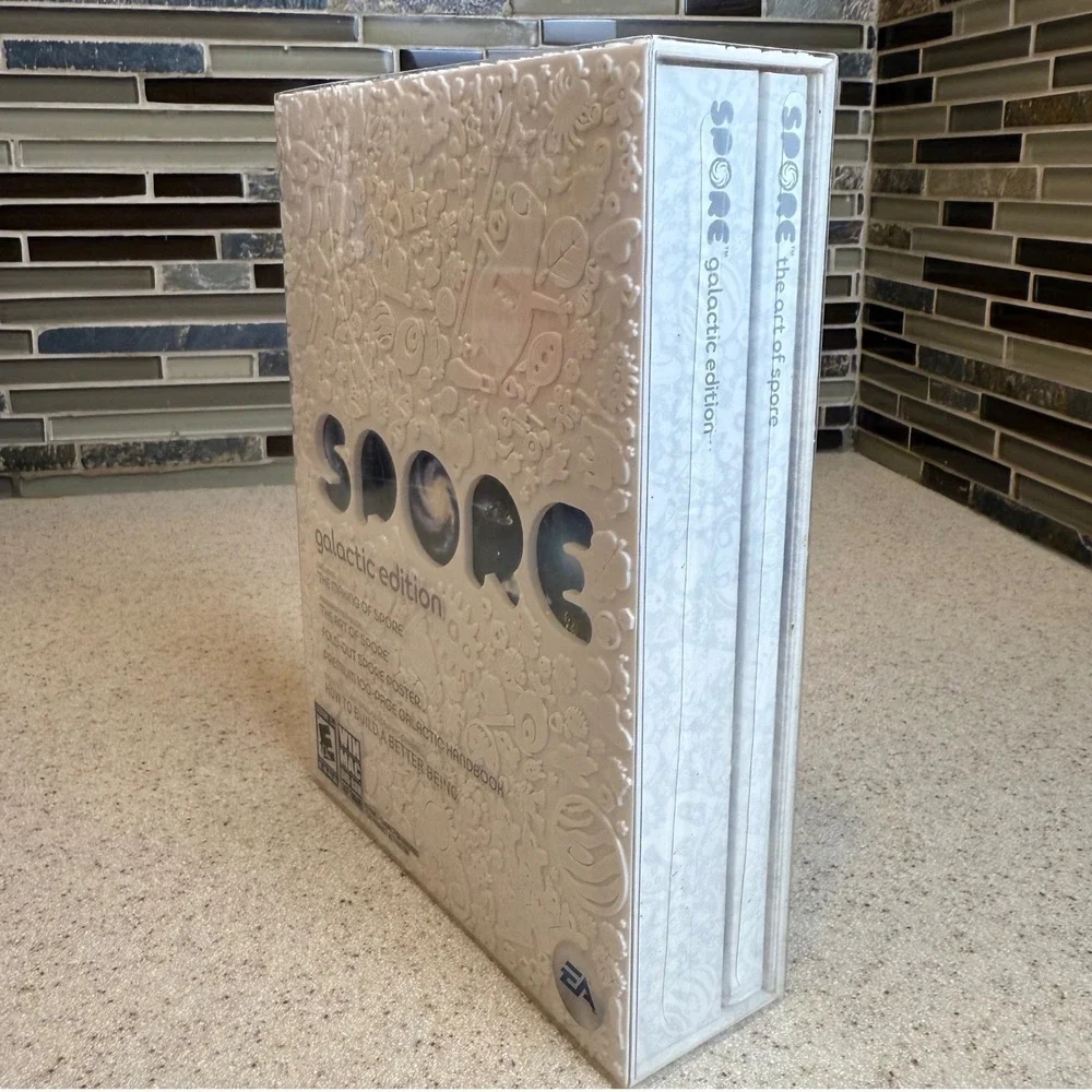 Spore Galactic Edition PC Mac 2008 EA Games Collector's Set with Art Book & DVD